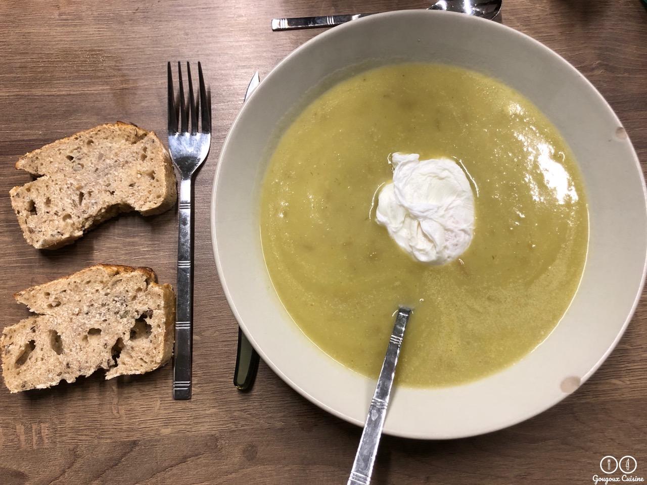 Soupe paysanne et oeuf poché