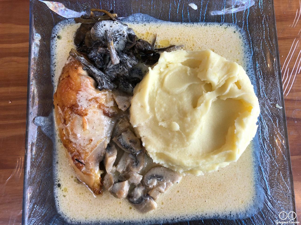 Poularde de Bresse à la crème façon Georges Blanc